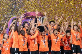 沙巴体育-武汉三镇迎亚冠关键赛；加时末段状态回暖；目标明确；资深球员宣示担当的简单介绍